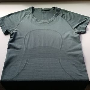 Lululemon swiftly tee forrest green size 10